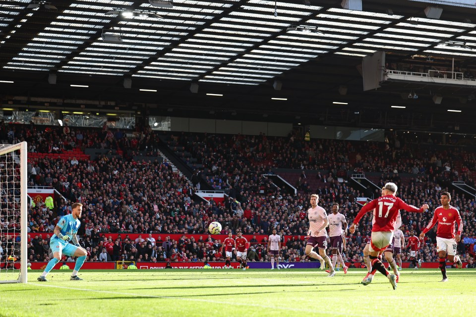 Alejandro Garnacho's volley from Marcus Rashford's cross set Man Utd on their way to victory over Brentford