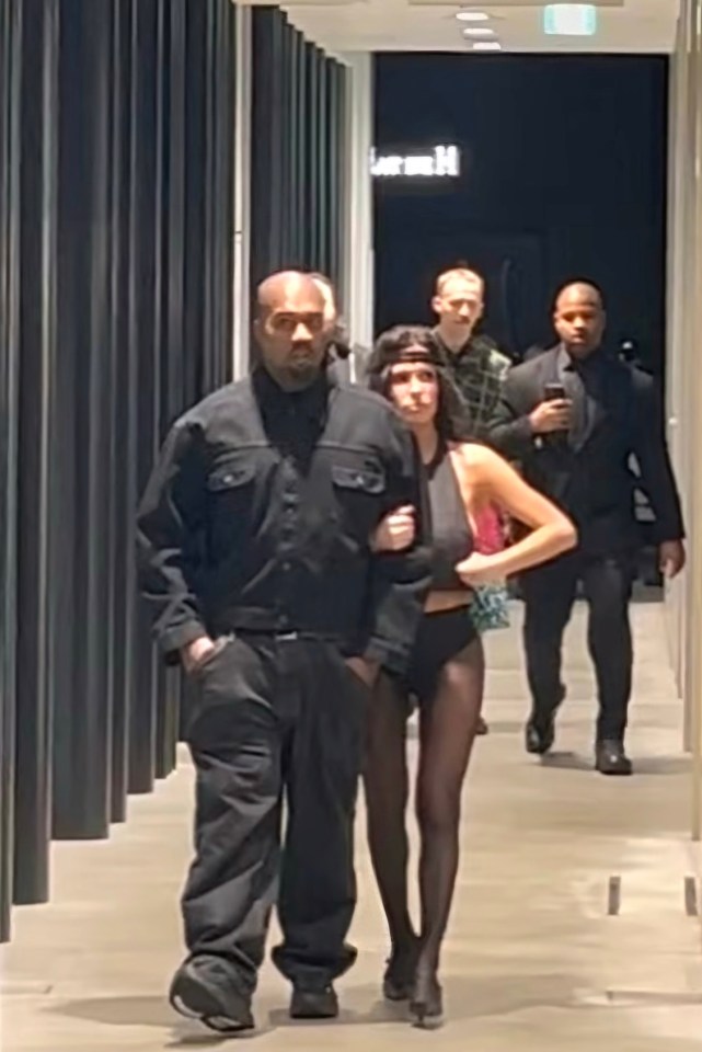 Bianca Censori showed off her side boob during an outing with Kanye West in Japan