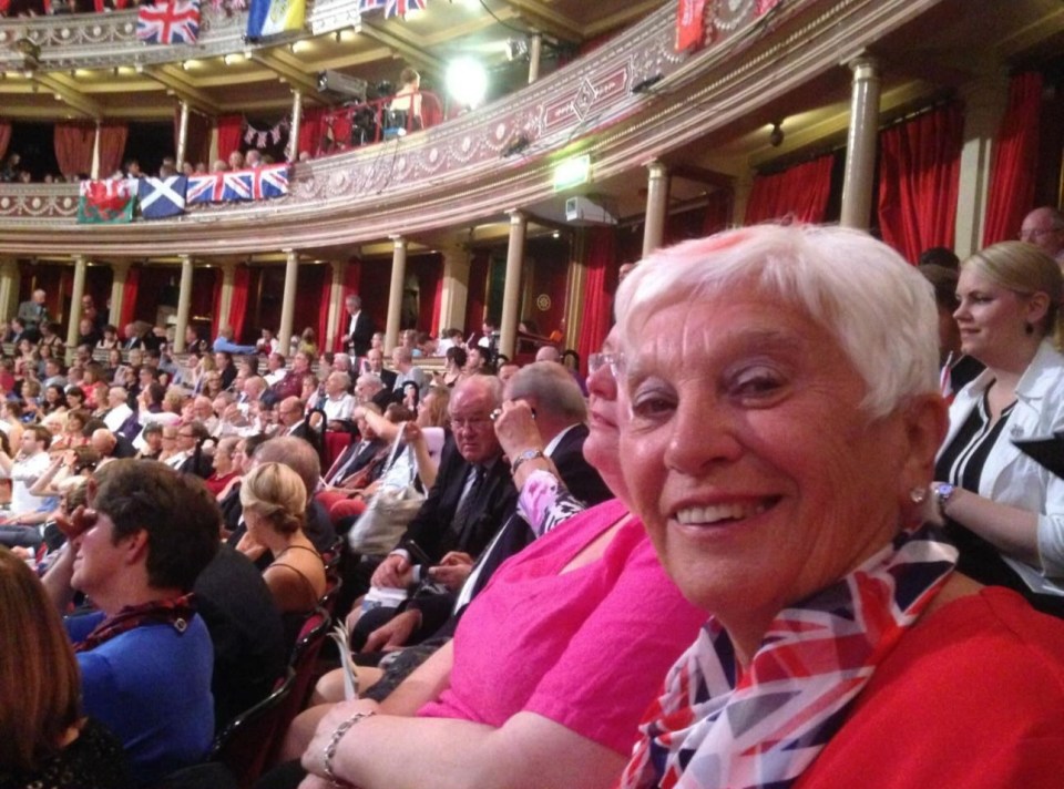 She's pictured at The Royal Albert Hall