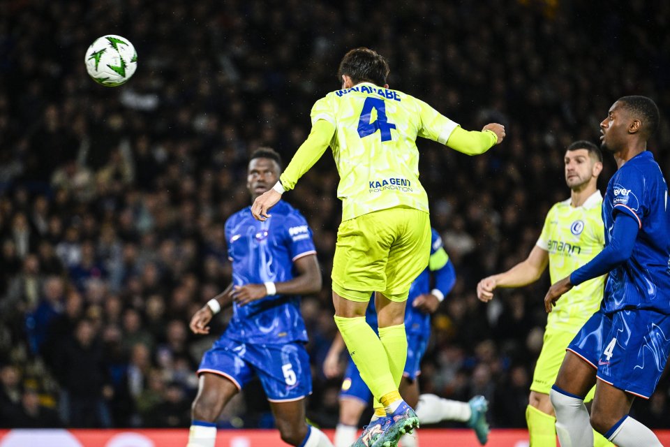 Tsuyoshi Watanabe profited from terrible defending by netting for Gent