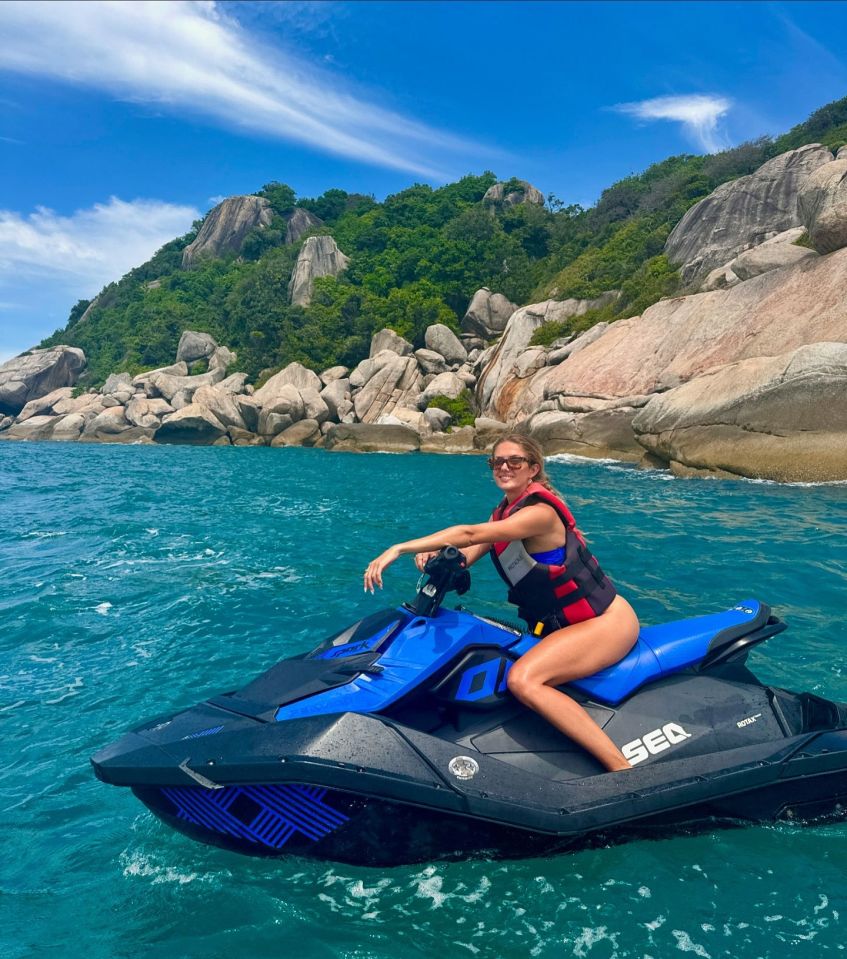 Schmidt enjoyed the crystal waters with some jet-skiing