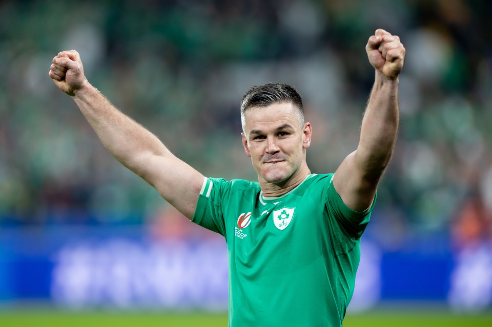 a man in a green jersey with the word pepsi on it