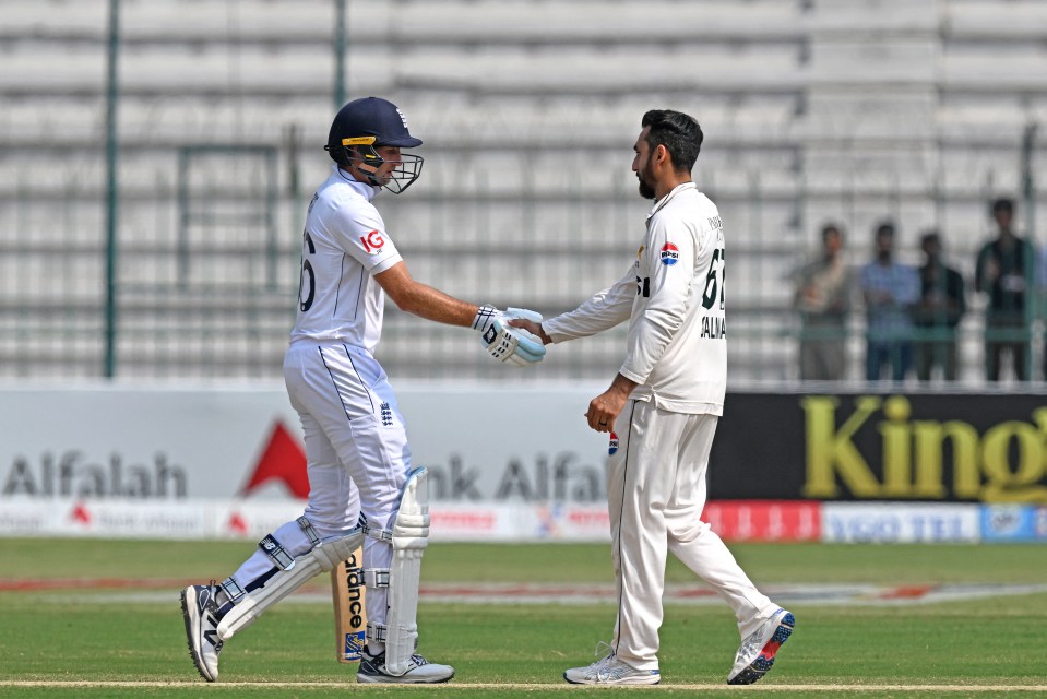 He was congratulated by the Pakistan players after getting out