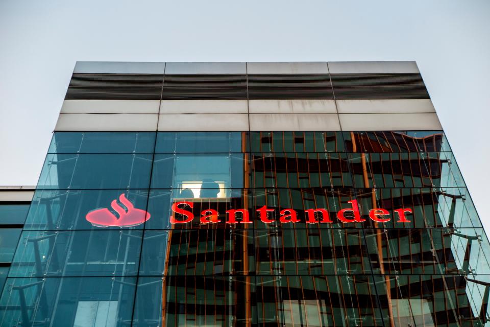 A potential billion pound hit from the motor insurance mis-selling scandal has prompted the UK arm of Santander to delay results