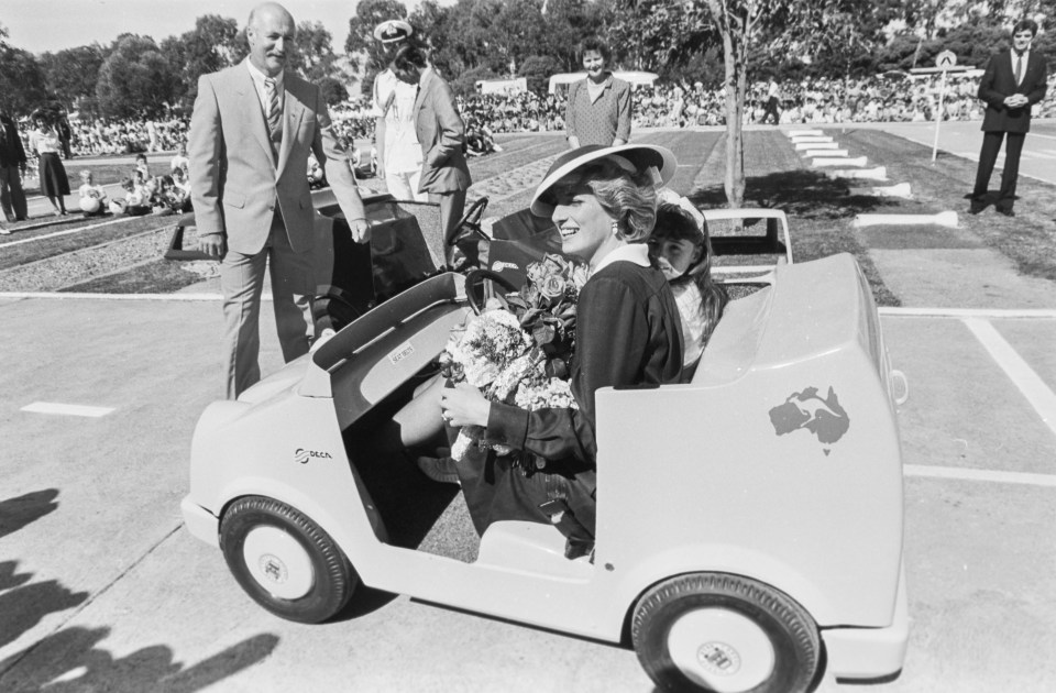 1985: Arthur's photo of Princess Diana having fun on a kids' ride