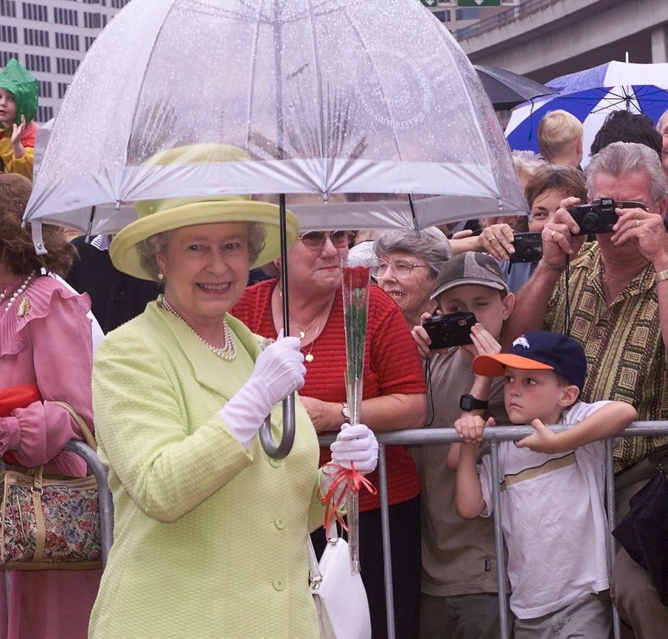 2000: Queen Elizabeth braves rain with a brolly