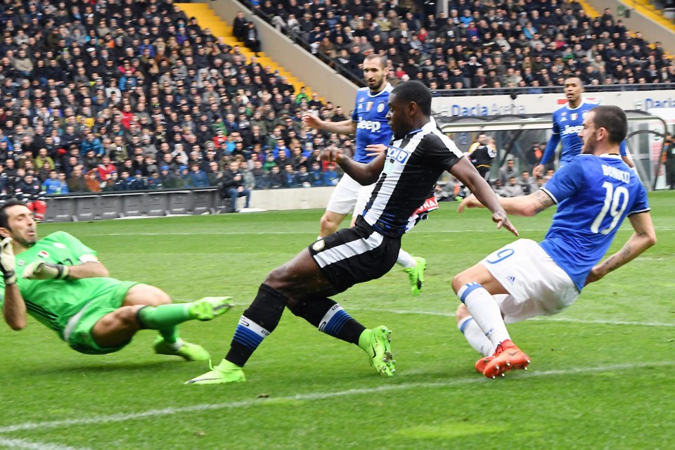 Duvan Zapata scoring for Udinese against Bonucci's Juventus in 2017