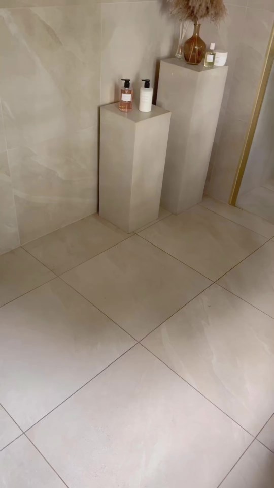 The busy mum-of-five shared the cheap buy from Asda that she swears by to totally transform her grout