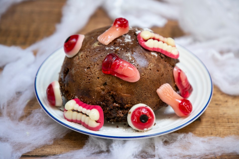 Paul Hollywood’s Toffee and Apple Cake recipe was easier than expected