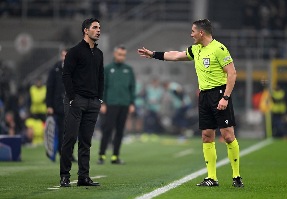 Mikel Arteta found himself in trouble with the referee at Arsenal vs Inter Milan