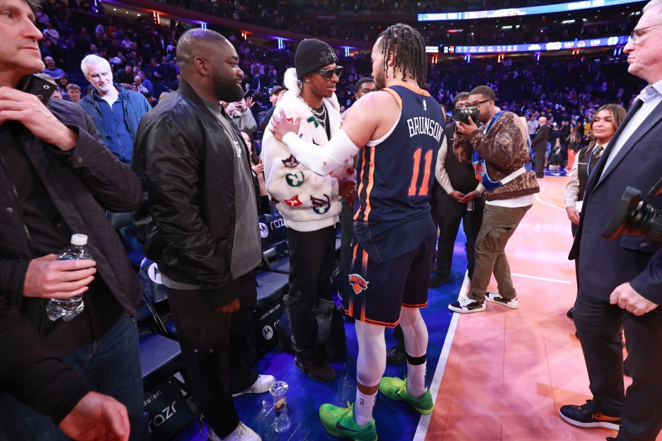 Jalen Brunson spoke to Rashford courtside