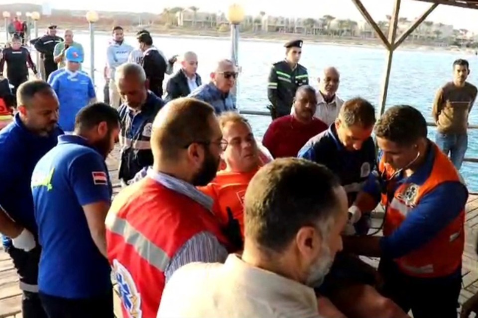 Five people were rescued after the boat sank in the Red Sea on Monday