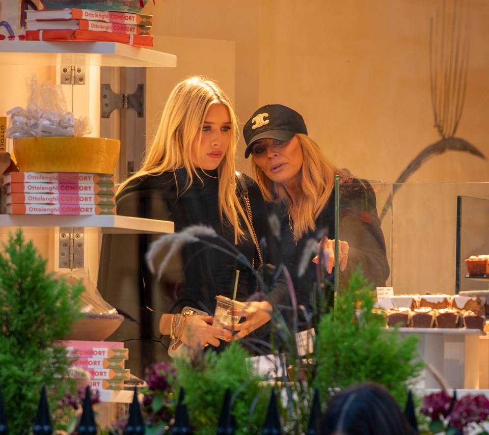 Tess and her daughter popped into chef Ottolengi's shop for some sweet treats