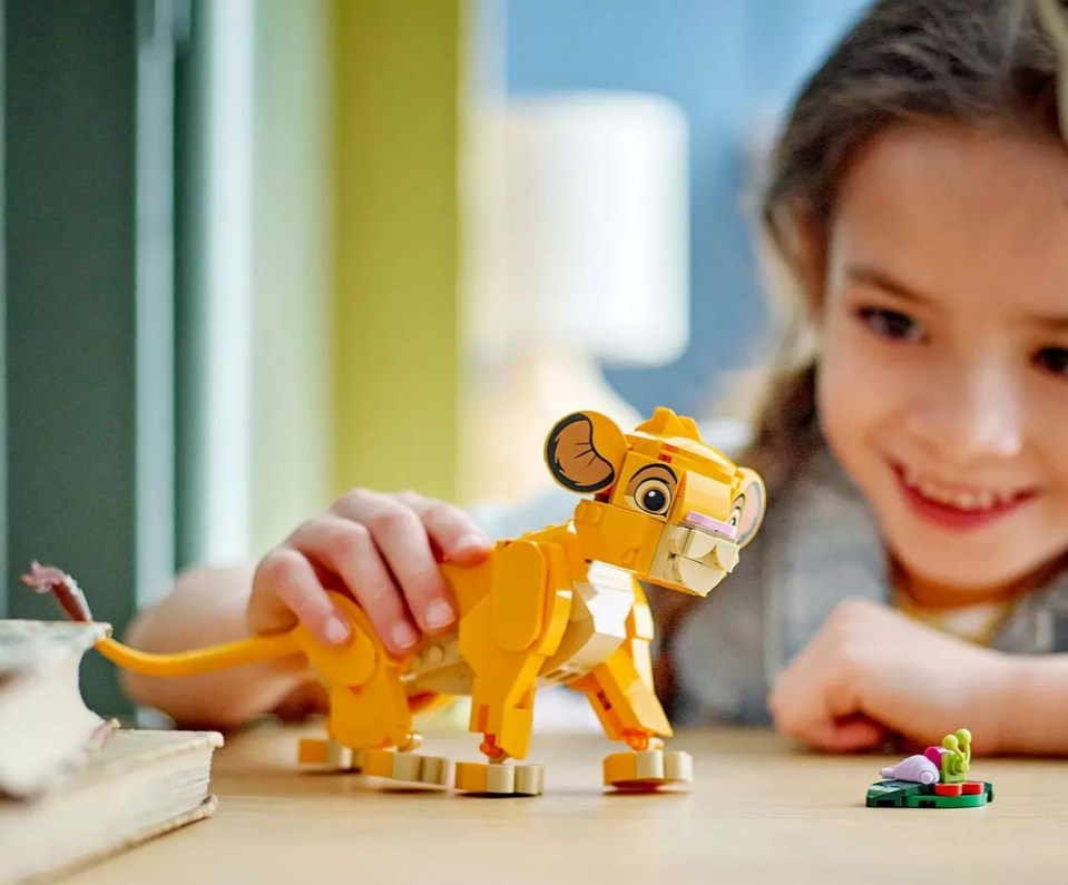 Lion King fans will love this Simba play set from Lego