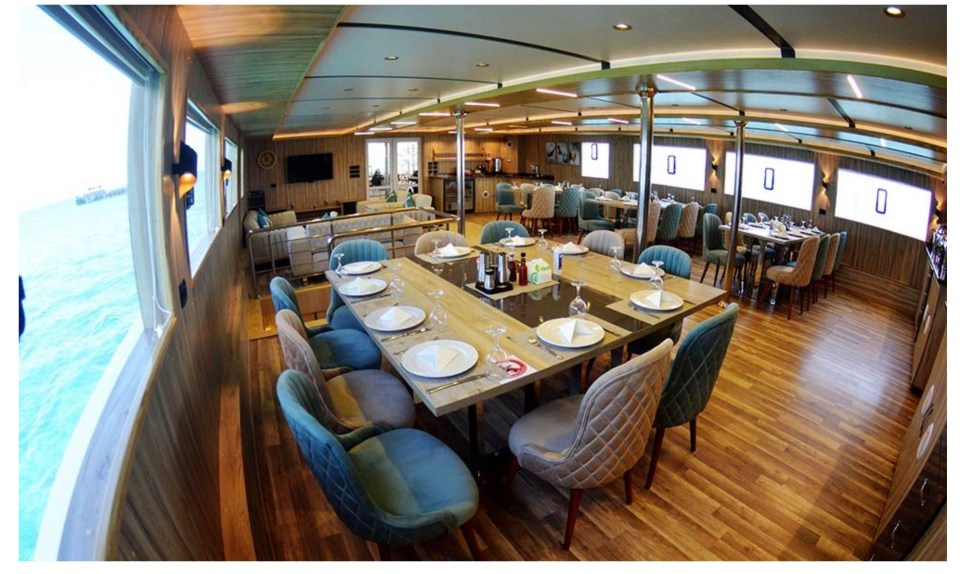 The vessel had a large dining room, en suite bedrooms, and a sundeck