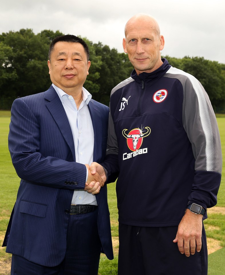 Reading owner Dai Yongge (L) is trying to sell the club