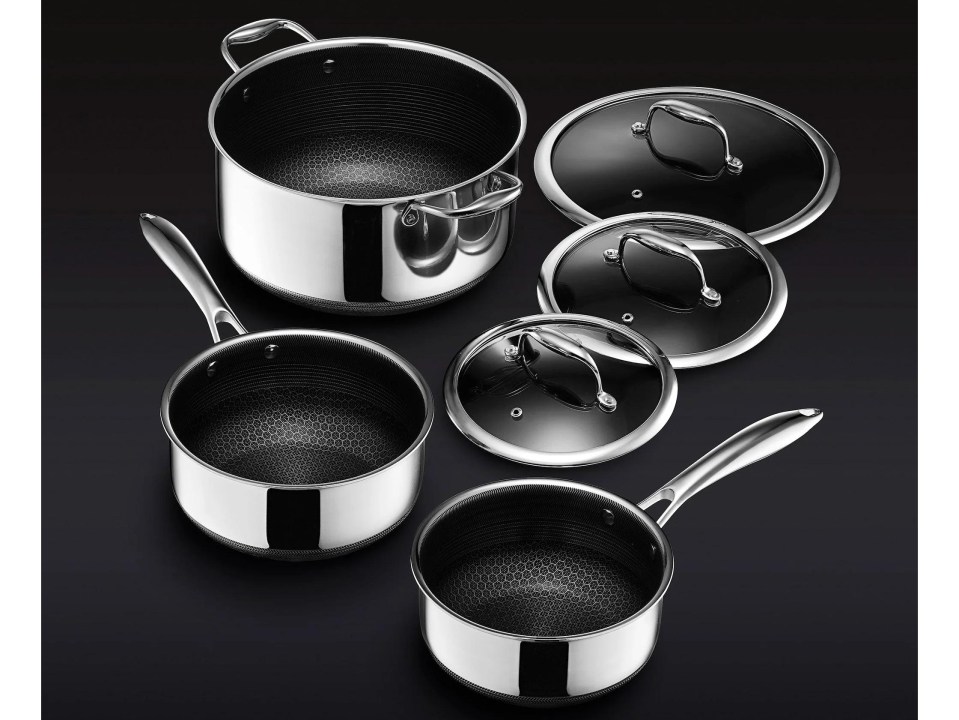 Six-piece Hexclad hybrid pot set.