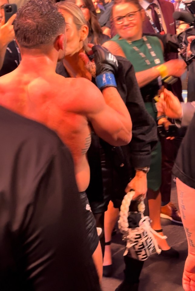 Chandler had an emotional embrace with his wife Brie before making his way backstage