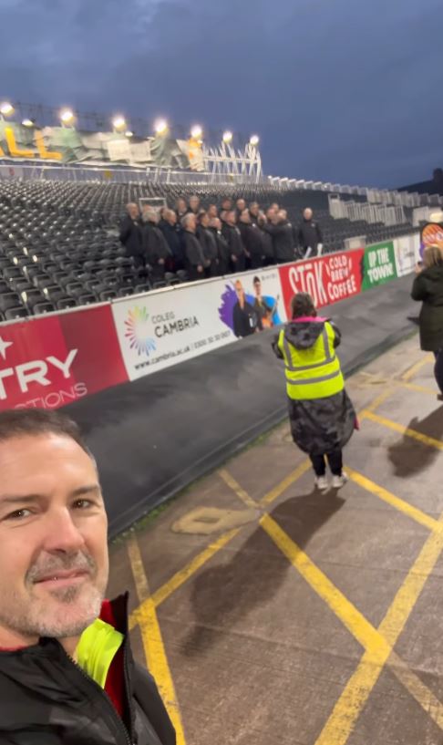 Paddy Guinness enjoyed an extra boost at the start line of his charity challenge courtesy of a Welsh choir