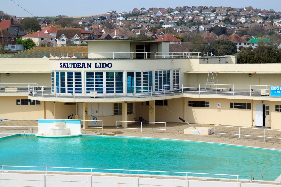 a building with the word saltdean on it