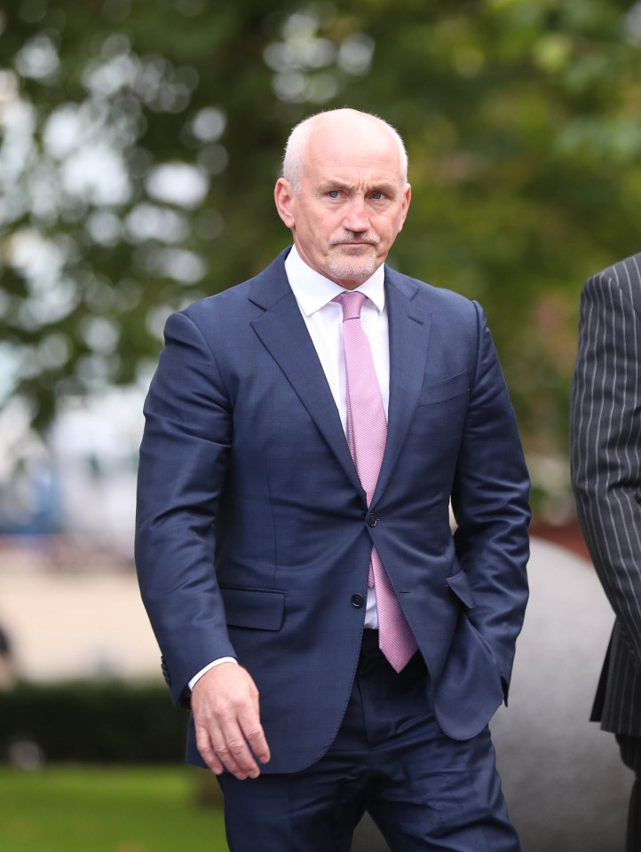 Boxing legend Barry McGuigan finally caved into Ant and Dec's pleas to sign up