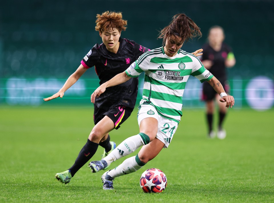 Celtic Women will take on Chelsea tonight at Stamford Bridge following their 2-1 loss to the Blues in their third group stage game.