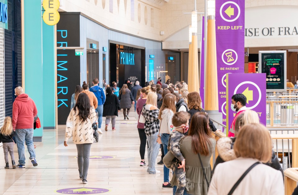 The busy Bluewater shopping centre is set to be without a House of Fraser store in just a few days time