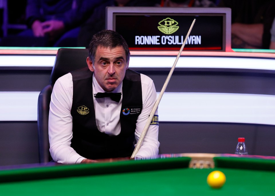 Ronnie O’Sullivan has urged other snooker stars to stop complaining about table conditions at the UK Championship