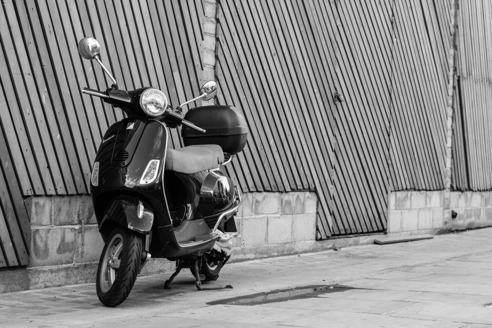 Fraudsters often use cheap mopeds and hourly insurance to claim major payouts