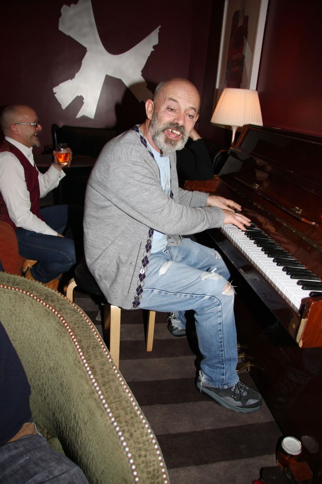 Keith Allen, Lily's dad, was photographed playing the piano