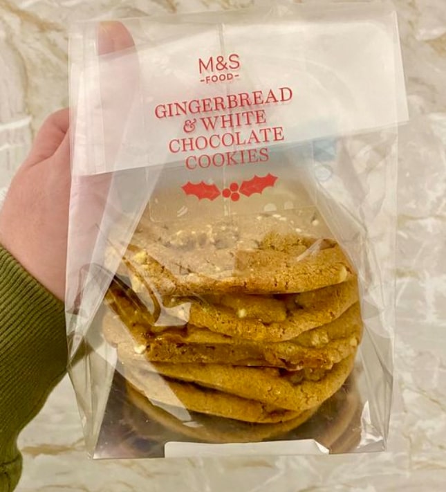 The Gingerbread and White Chocolate Cookies are served fresh from the oven and could still be warm if you get to the bakery on time