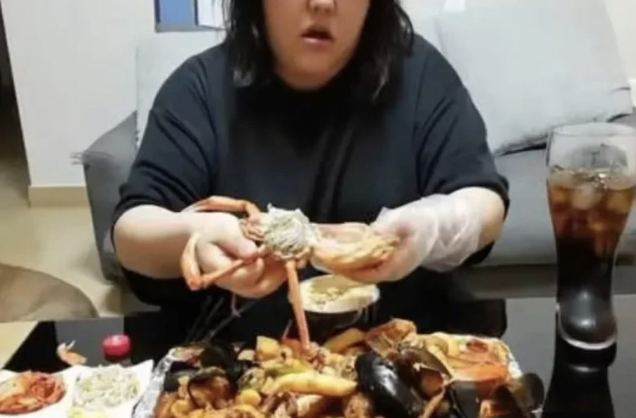 Pan Xiaoting passed away during a multi-hour Mukbang challenge