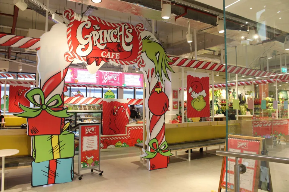 Glasgow’s Grinch ride looks eerily similar to Primark’s Grinch display