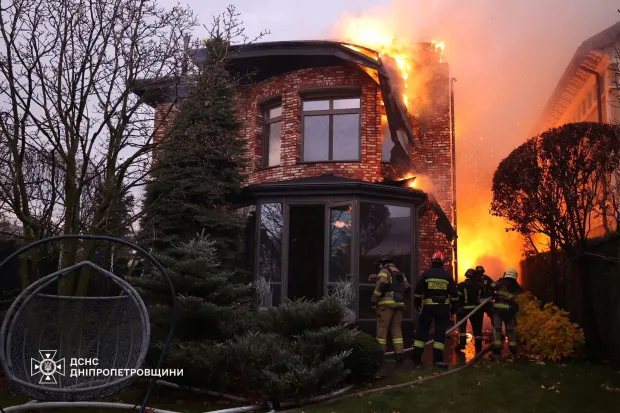 A house in Dnipro was set on fire in the missile blitz