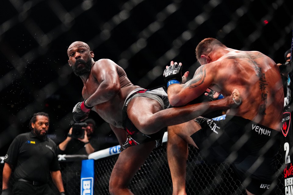 Jones folded the former two-time champ with a brutal spinning back kick in the third round