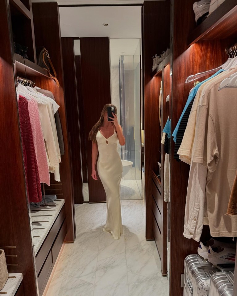 Georgia shared a peek inside the walk in wardrobe