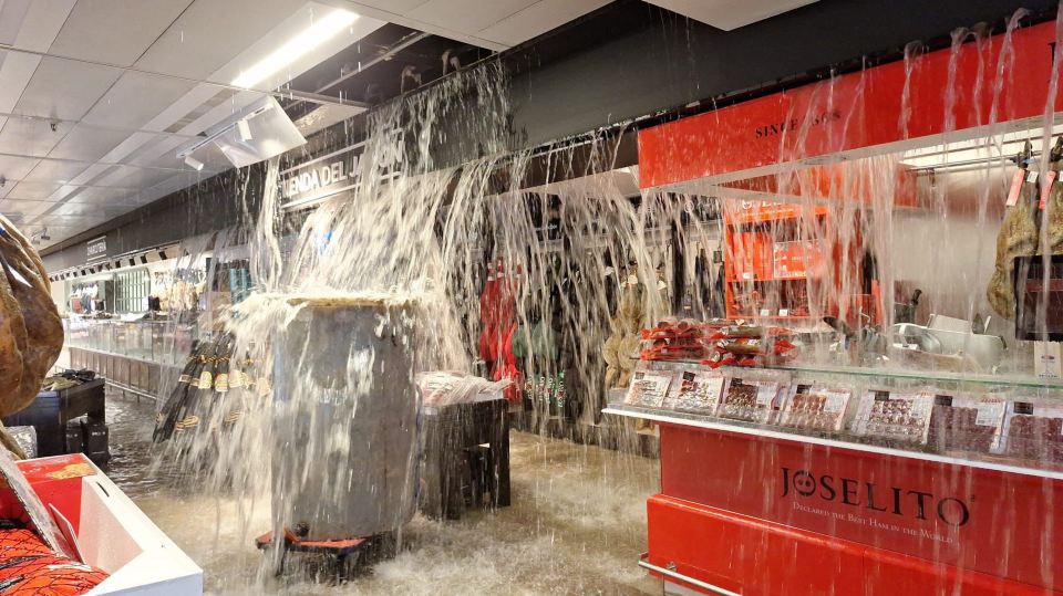 Malaga's shopping centre Cort Ingles has flooded