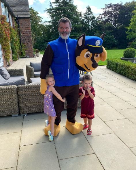 Roy Keane and his grandkids, //www.instagram.com/officialkeane16/?hl=en