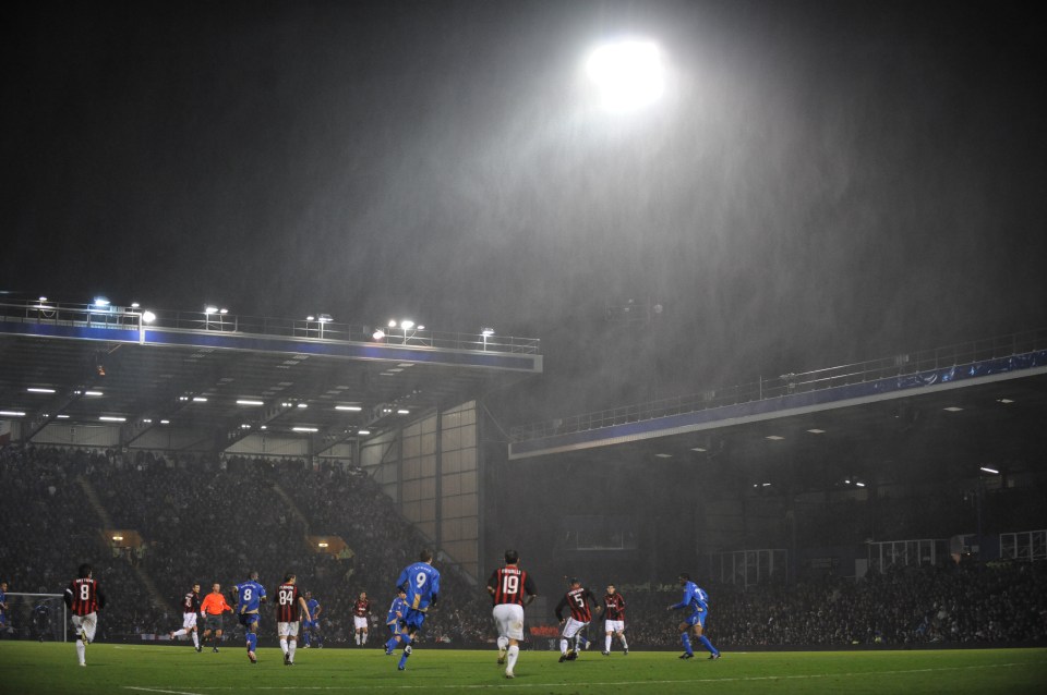 Ronaldinho claimed Fratton Park has one of the best atmosphere's in world football