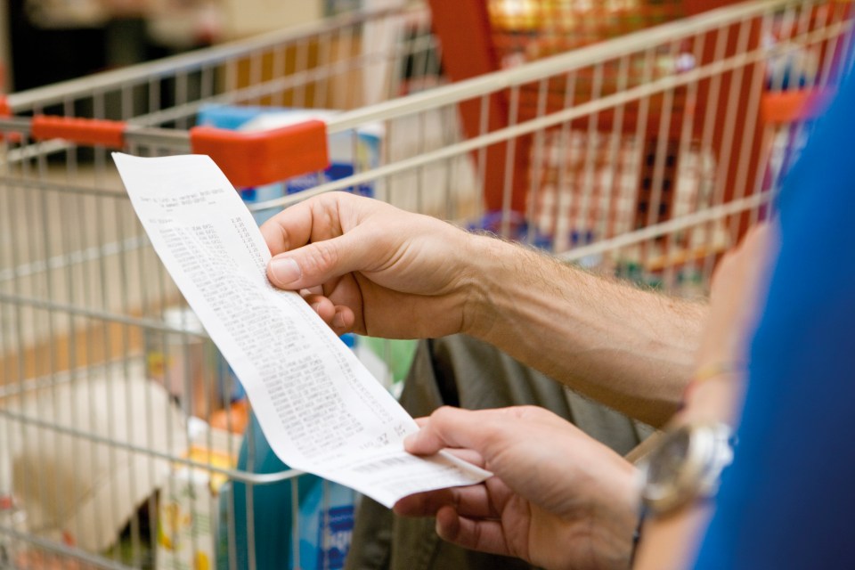 Someone else shared the six tips they swear by to stick to a £50 weekly supermarket shop