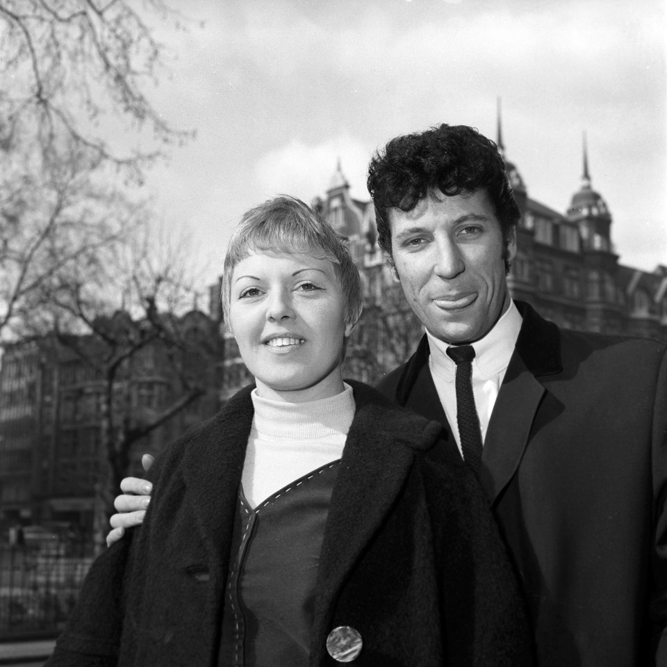 Tom Jones with his wife Melinda who died in 2016