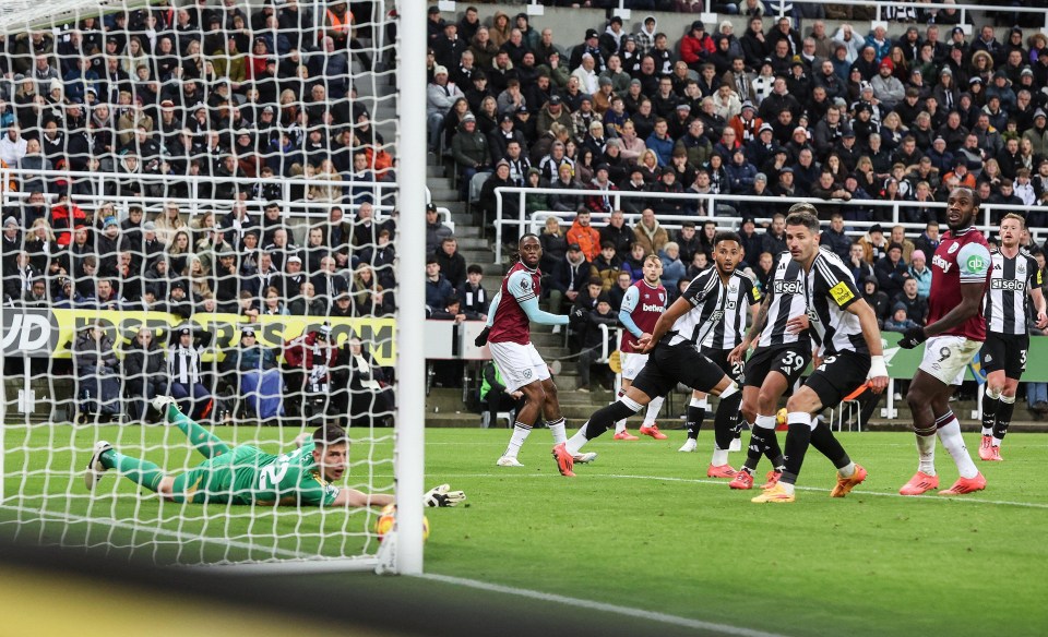 Wan-Bissaka’s second-half shot doubled West Ham’s lead