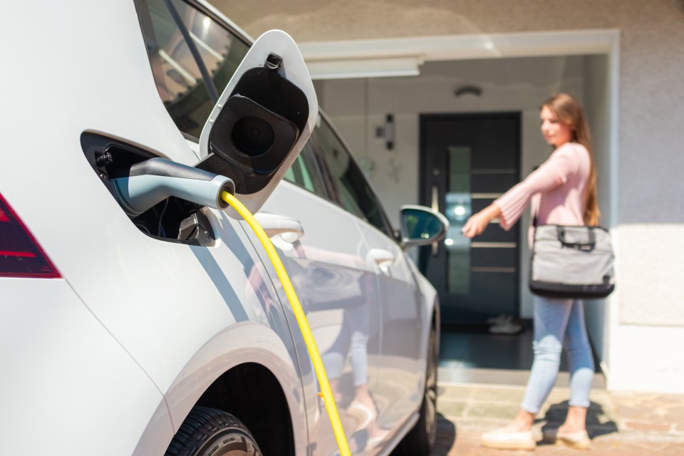 It usually costs £1,000 to install a charge at your home