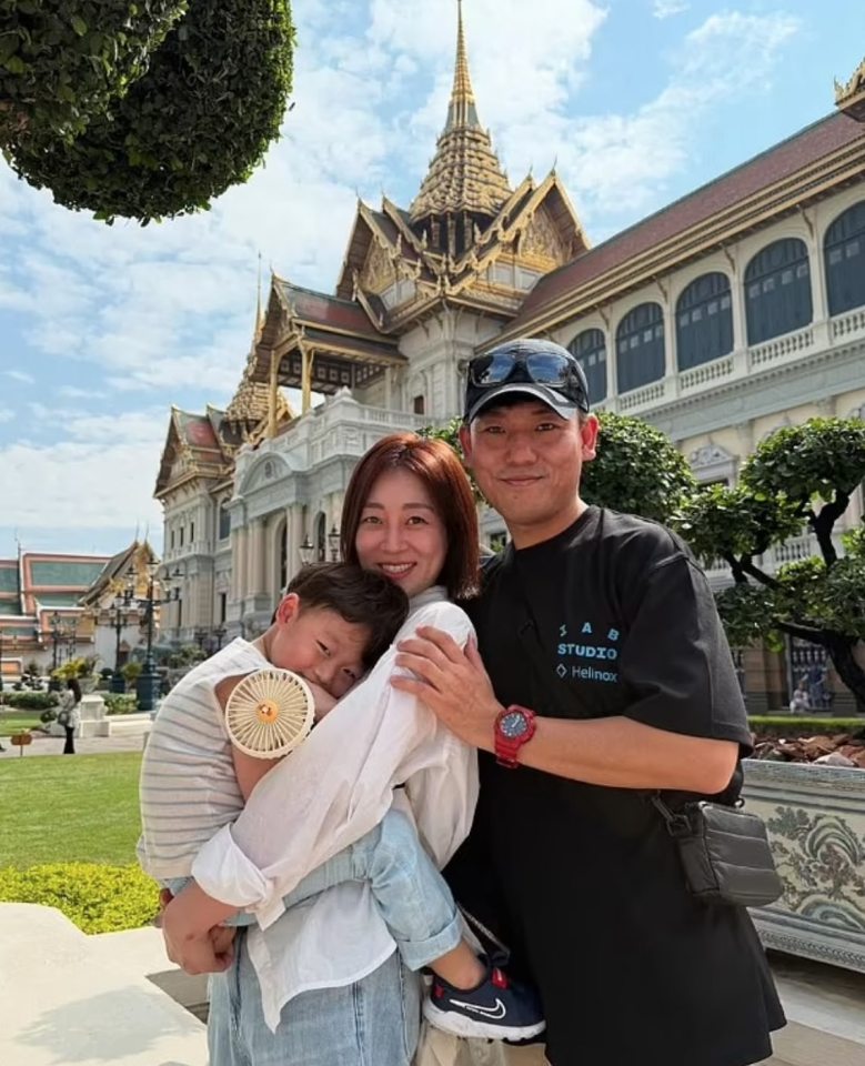 Kang Ko, 43, and his wife Jin Lee Seon, 37, and their son were killed