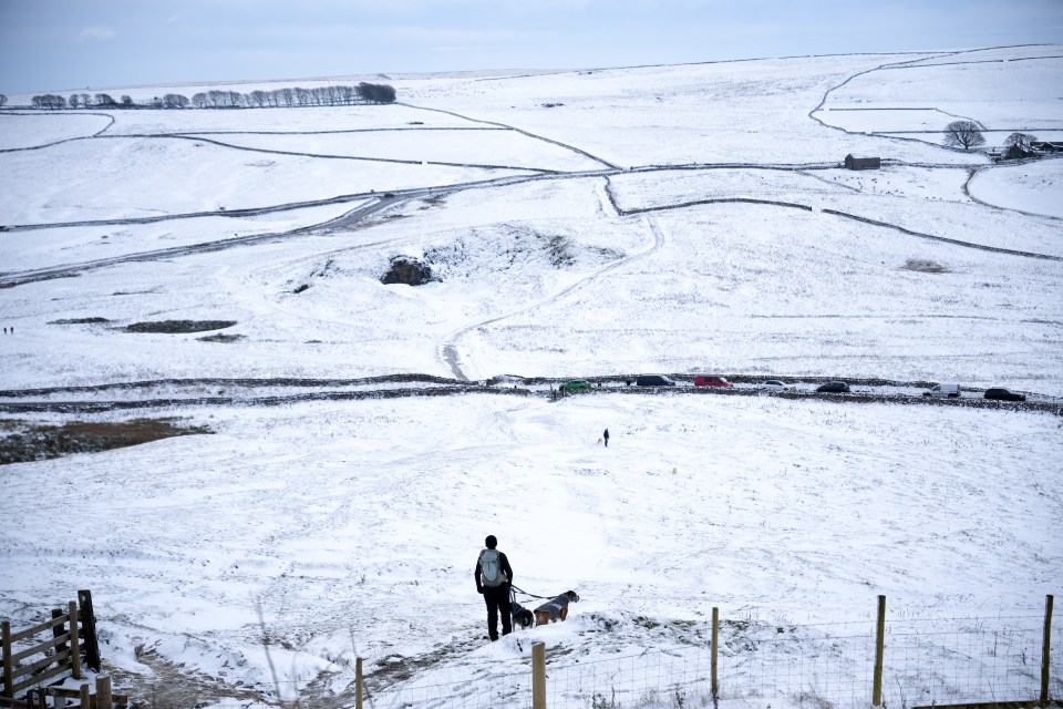 The start of this week will see a temporary return to colder conditions with thepotential for wintry hazards in the north of the UK