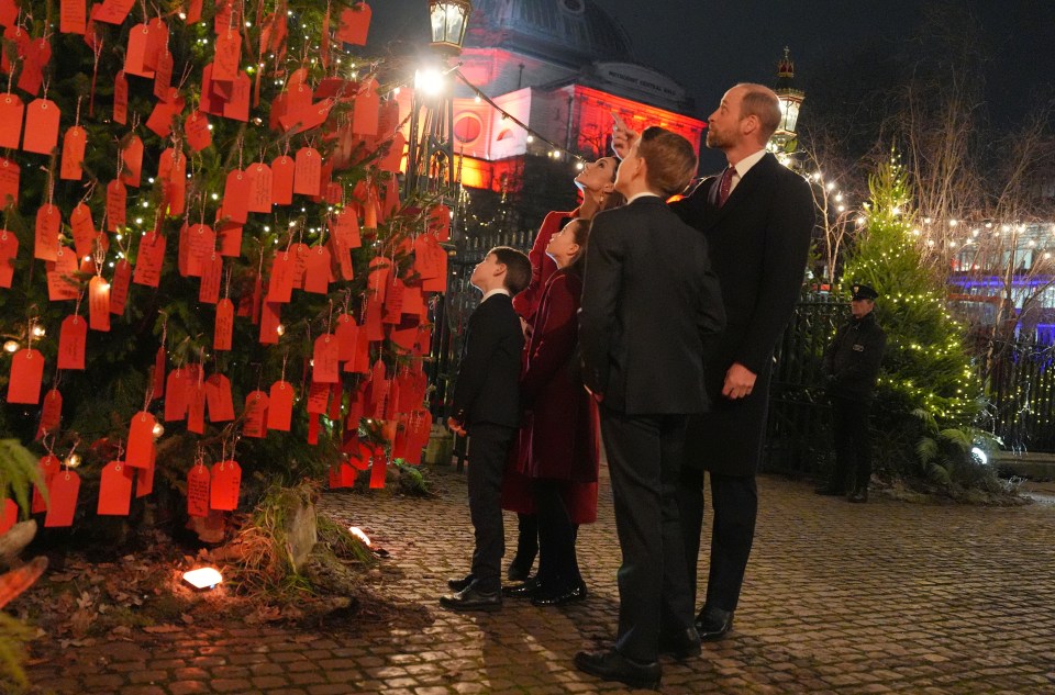 Princess Kate, Wills and the children took time to read touching letters after the service