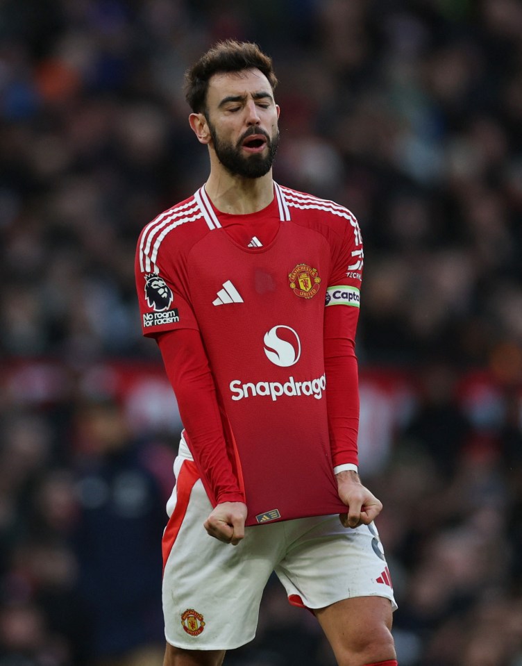 Bruno Fernandes of Manchester United reacts after a missed scoring opportunity.