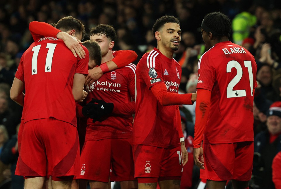 Nottingham Forest picked up their fifth consecutive victory against Everton