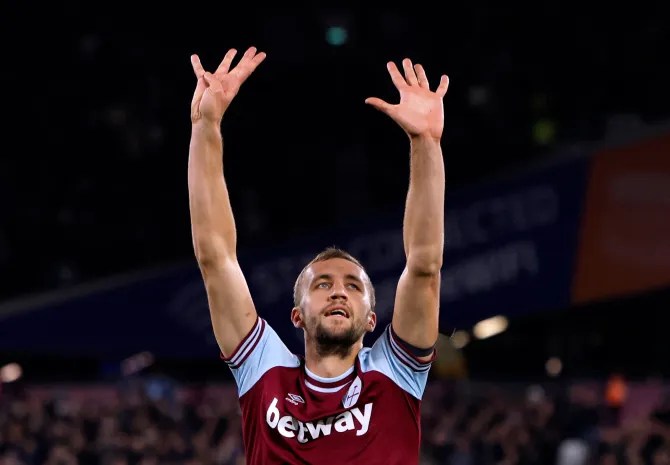 Tomas Soucek put up nine fingers in honour of West Ham no.9 Antonio