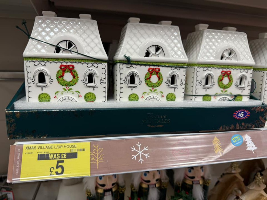 B&M Christmas Sale has started with decorations and other festive items now from ONLY 10p, , , //www.facebook.com/photo/?fbid=1775616769880240&set=pcb.1156602399210469, ,